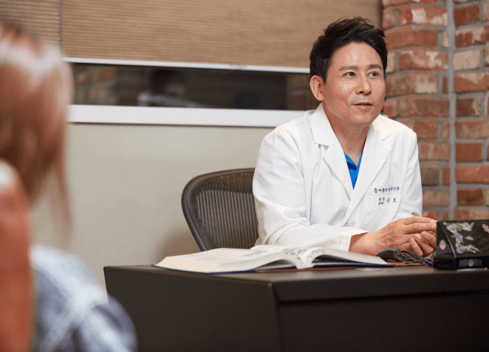 당신이 어떤 시기에 있든, 여자는 다시 피어납니다.